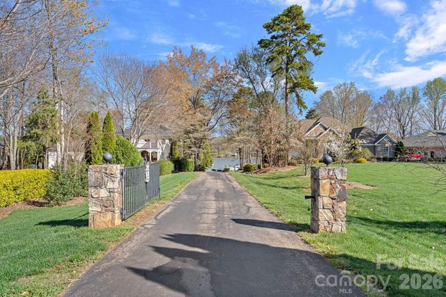 134 Lawrence Tee Lane, Mooresville, NC 28117