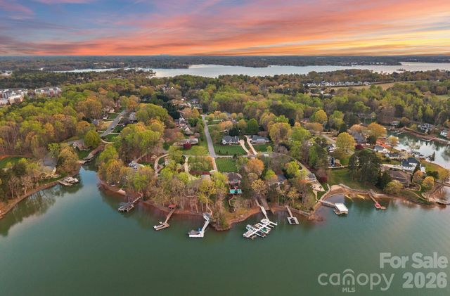 134 Lawrence Tee Lane, Mooresville, NC 28117