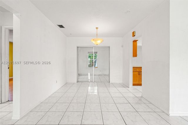 4700 NW 41st Pl, Lauderdale Lakes, FL 33319