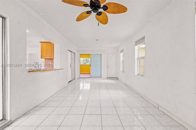 4700 NW 41st Pl, Lauderdale Lakes, FL 33319