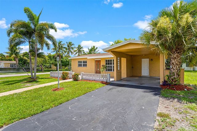4700 NW 41st Pl, Lauderdale Lakes, FL 33319