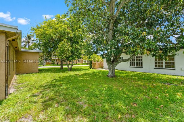 4700 NW 41st Pl, Lauderdale Lakes, FL 33319