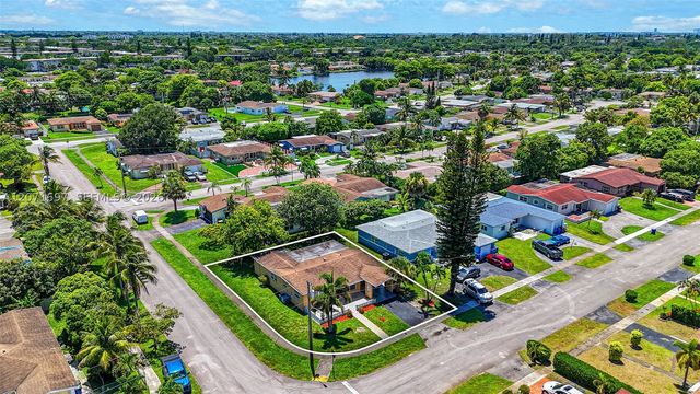4700 NW 41st Pl, Lauderdale Lakes, FL 33319