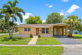 4700 NW 41st Pl, Lauderdale Lakes, FL 33319