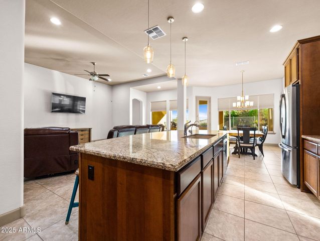 18191 W DESERT SAGE Drive, Goodyear, AZ 85338