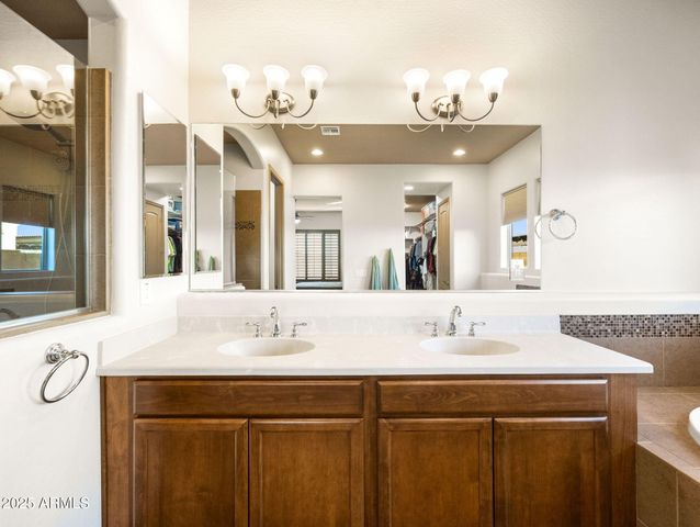 18191 W DESERT SAGE Drive, Goodyear, AZ 85338