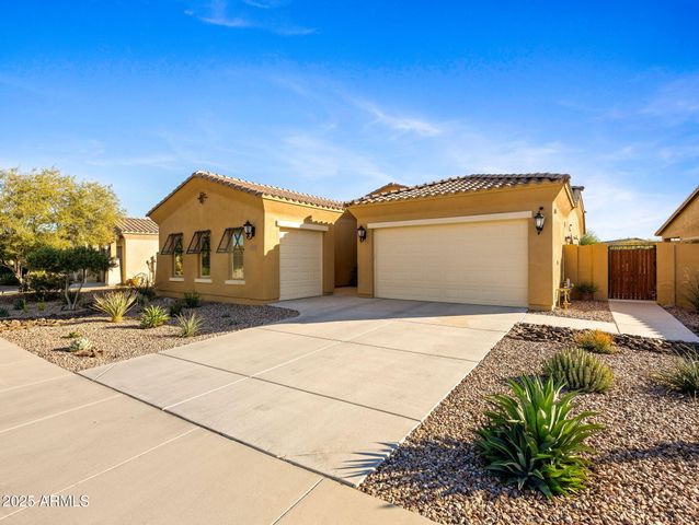 18191 W DESERT SAGE Drive, Goodyear, AZ 85338