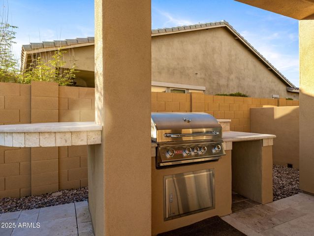 18191 W DESERT SAGE Drive, Goodyear, AZ 85338