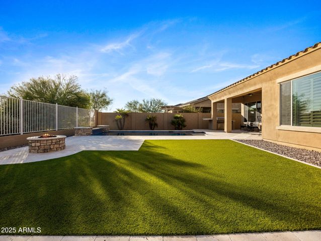 18191 W DESERT SAGE Drive, Goodyear, AZ 85338