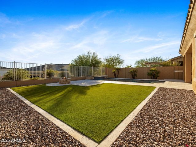 18191 W DESERT SAGE Drive, Goodyear, AZ 85338