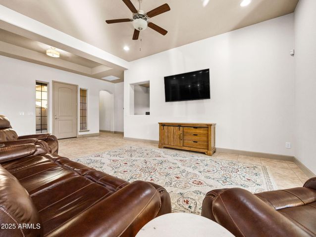 18191 W DESERT SAGE Drive, Goodyear, AZ 85338