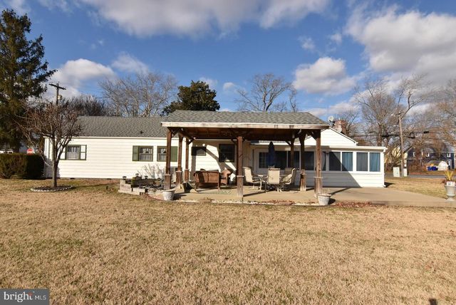 521 W LOCUST ST, Seaford, DE 19973