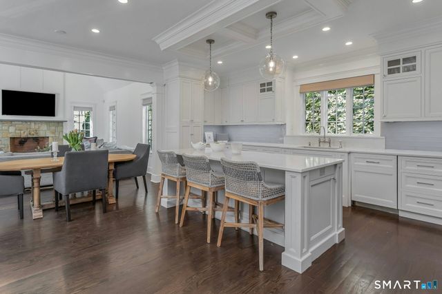 44 Maple Street, Darien, CT 06820