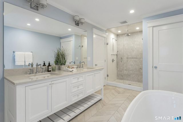 44 Maple Street, Darien, CT 06820