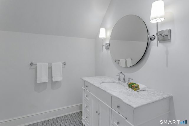 44 Maple Street, Darien, CT 06820