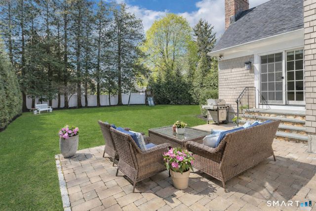 44 Maple Street, Darien, CT 06820