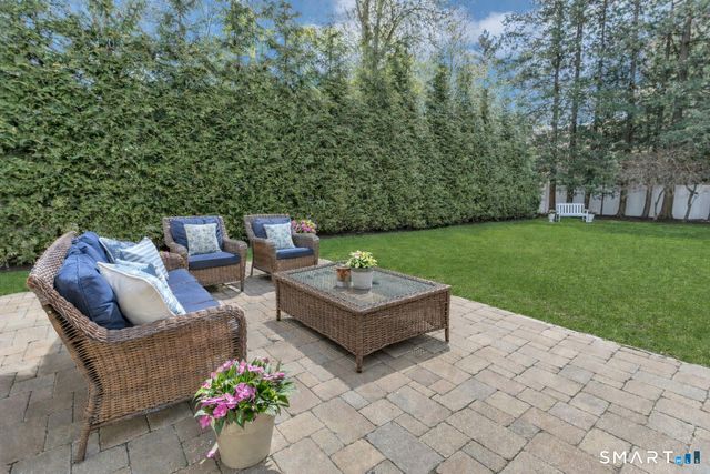 44 Maple Street, Darien, CT 06820