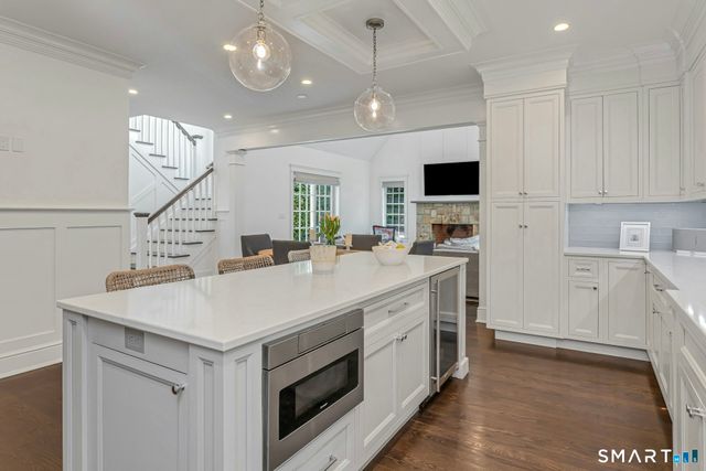 44 Maple Street, Darien, CT 06820