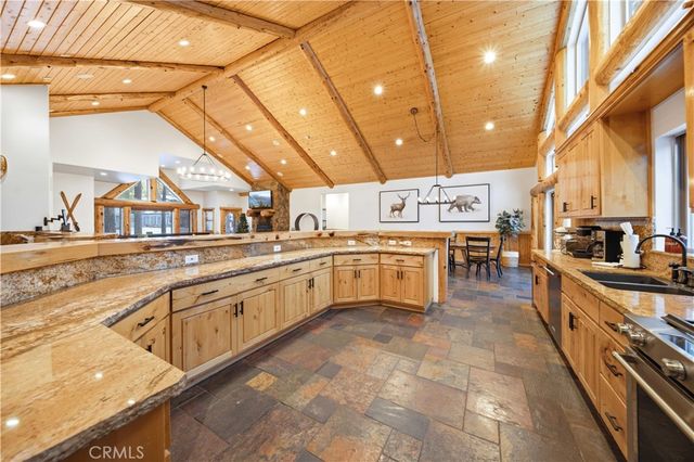 42364 Heavenly Valley, Big Bear Lake, CA 92315