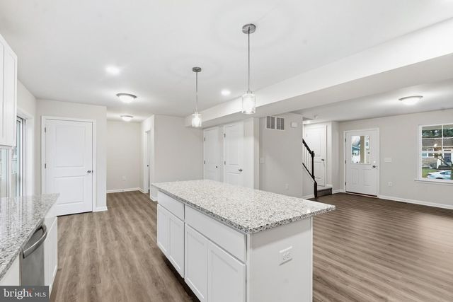 105 W WASHINGTON AVE, Magnolia, NJ 08049