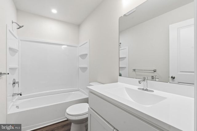 105 W WASHINGTON AVE, Magnolia, NJ 08049