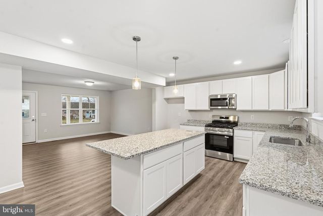 105 W WASHINGTON AVE, Magnolia, NJ 08049