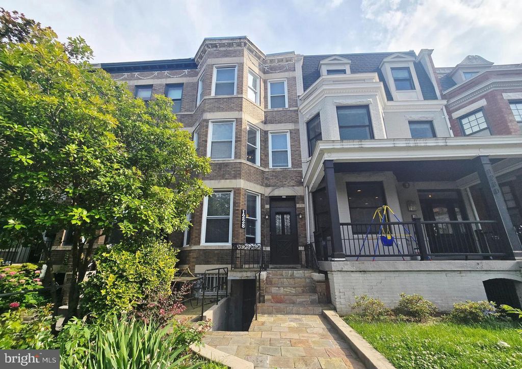 1228 FAIRMONT ST NW, Washington, DC 20009