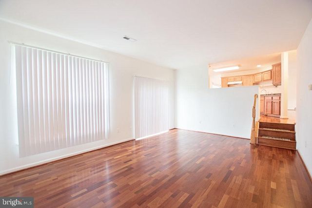 10558 CROOKED BRANCH CT, Manassas, VA 20112