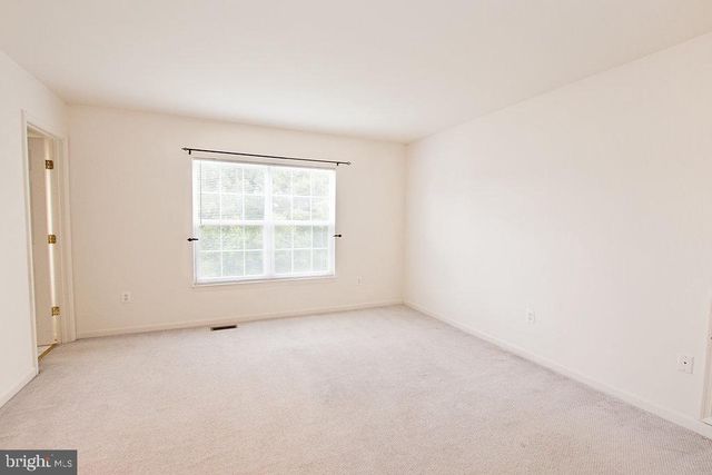 10558 CROOKED BRANCH CT, Manassas, VA 20112