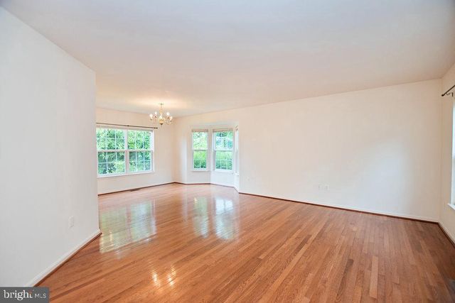10558 CROOKED BRANCH CT, Manassas, VA 20112