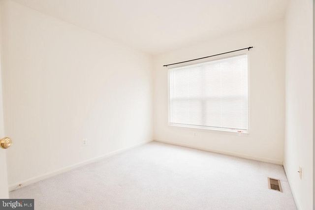 10558 CROOKED BRANCH CT, Manassas, VA 20112