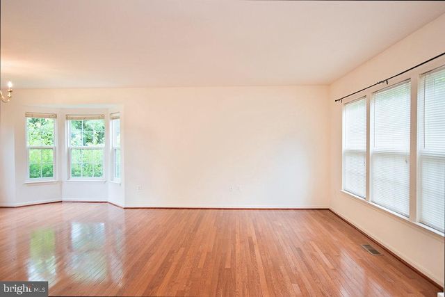 10558 CROOKED BRANCH CT, Manassas, VA 20112