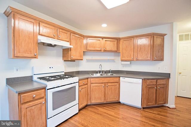10558 CROOKED BRANCH CT, Manassas, VA 20112