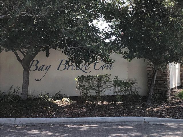 628 51ST AVENUE N, St Petersburg, FL 33703