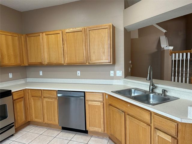 628 51ST AVENUE N, St Petersburg, FL 33703