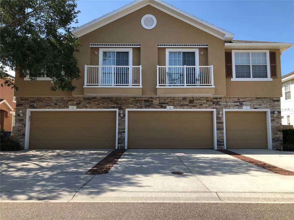 628 51ST AVENUE N, St Petersburg, FL 33703