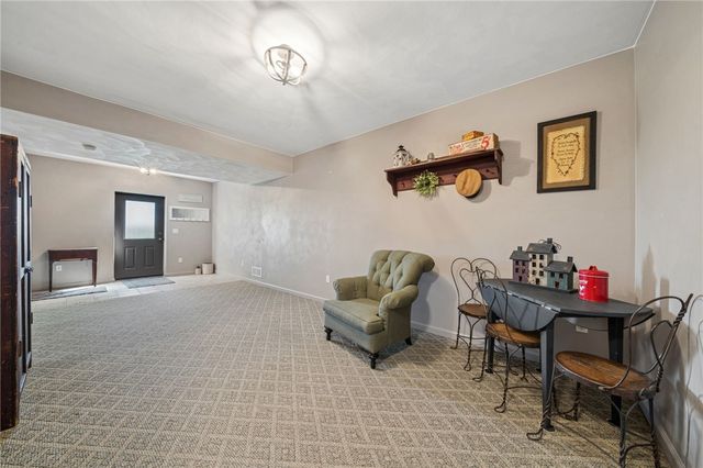 670 Meadowbrook Rd, Penn Twp, PA 15085