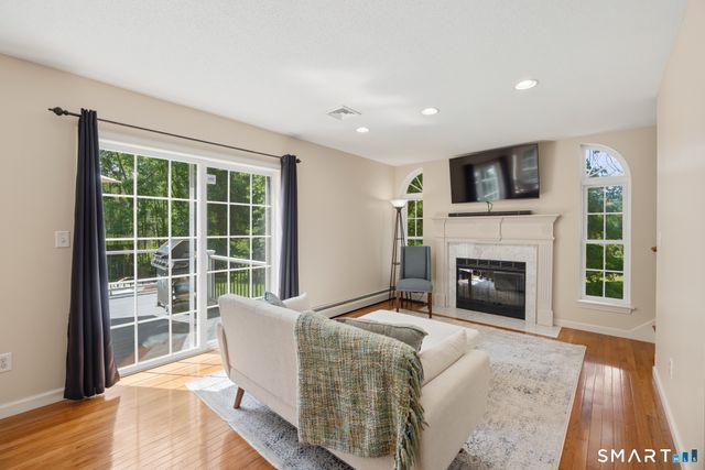 545 South Stone Street, Suffield, CT 06093