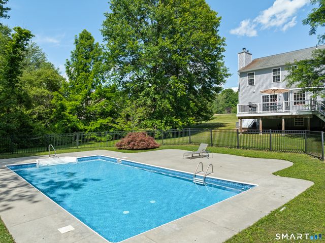 545 South Stone Street, Suffield, CT 06093