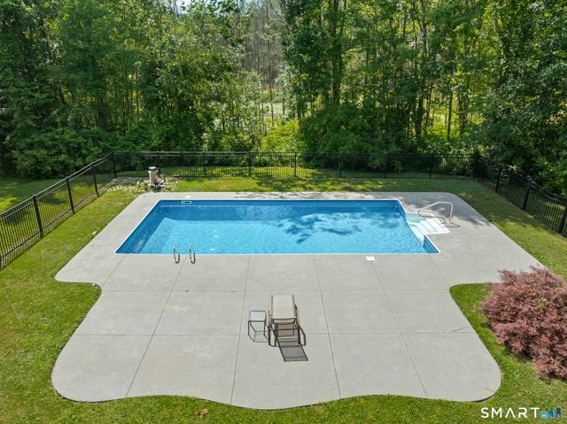545 South Stone Street, Suffield, CT 06093