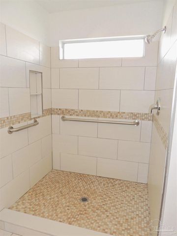 4032 Leesway Cir, Pensacola, FL 32504