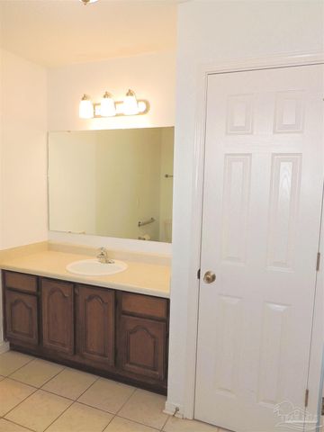 4032 Leesway Cir, Pensacola, FL 32504