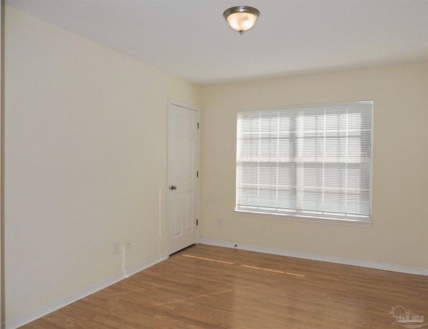 4032 Leesway Cir, Pensacola, FL 32504