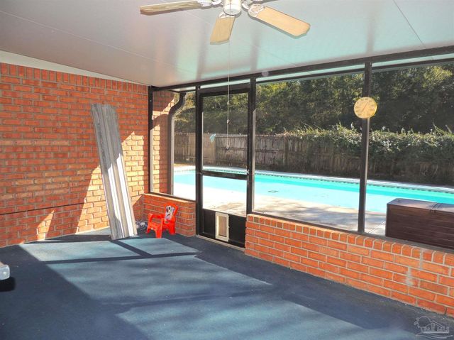 4032 Leesway Cir, Pensacola, FL 32504