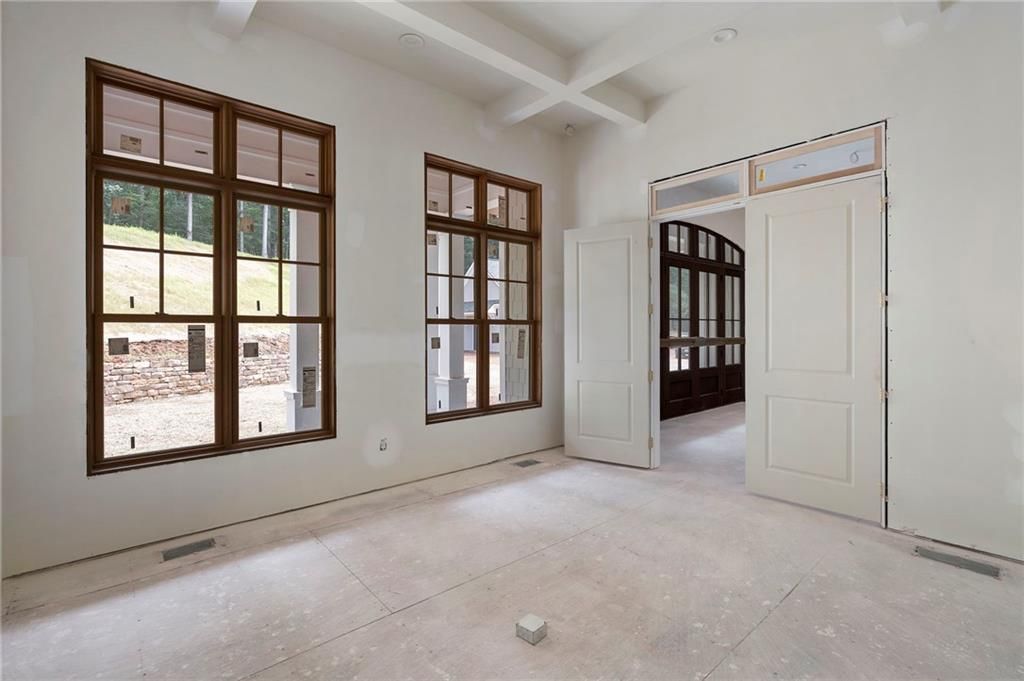 Image 11 of property listing at 13675 Freemanville Road, Milton, GA 30004