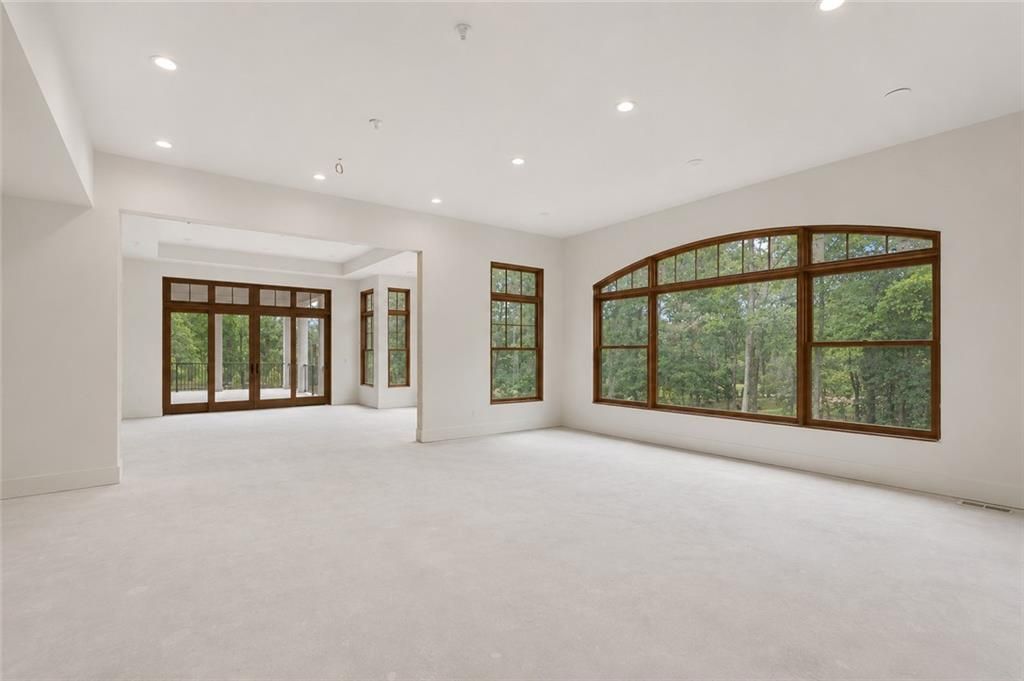 Image 14 of property listing at 13675 Freemanville Road, Milton, GA 30004