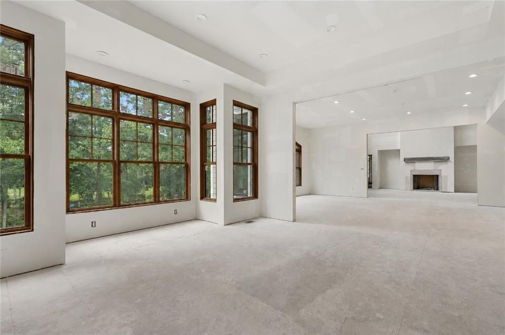 Image 15 of property listing at 13675 Freemanville Road, Milton, GA 30004
