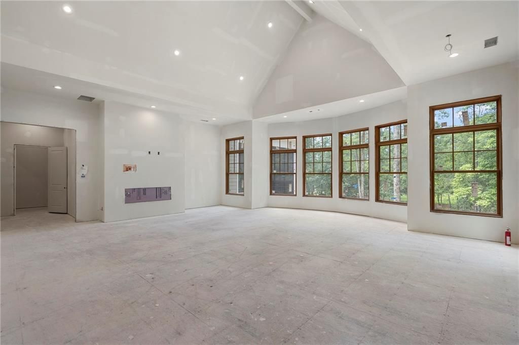 Image 17 of property listing at 13675 Freemanville Road, Milton, GA 30004