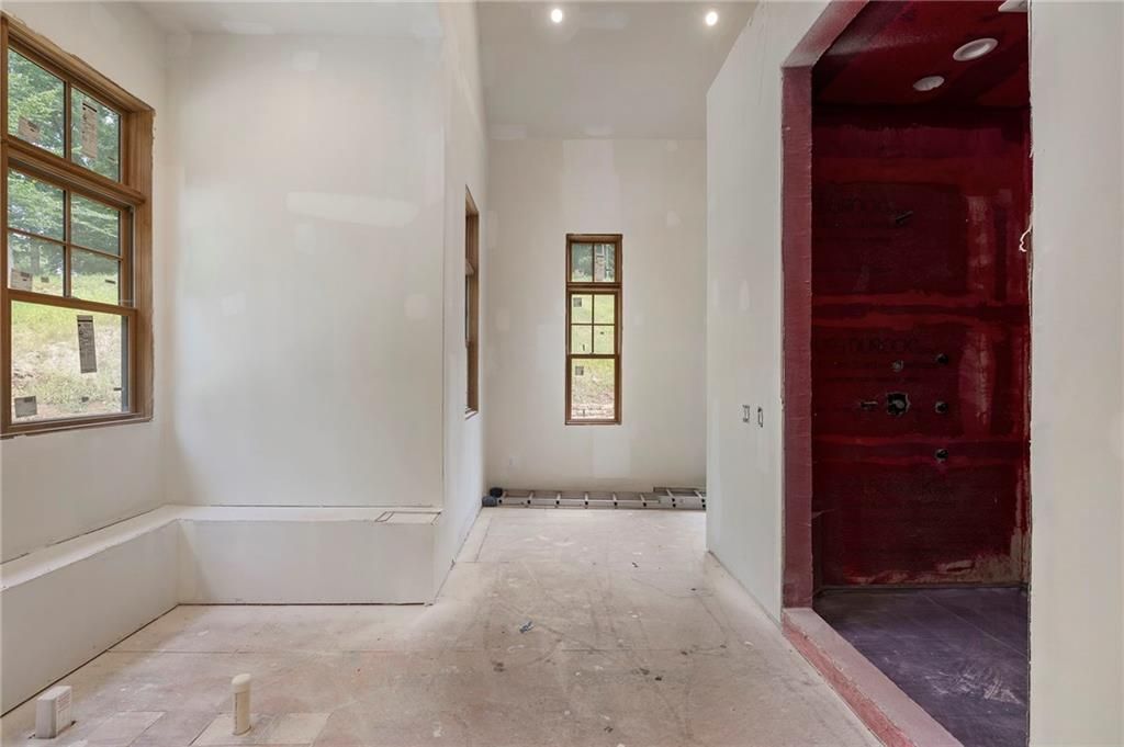 Image 18 of property listing at 13675 Freemanville Road, Milton, GA 30004