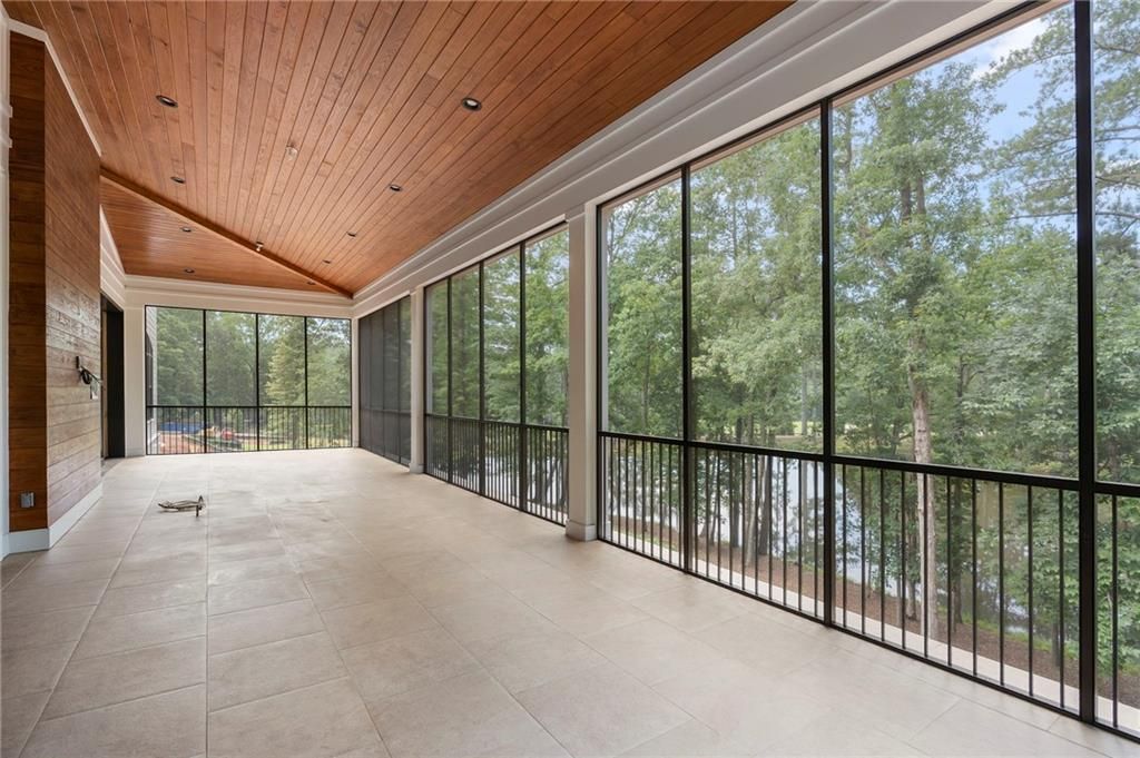 Image 20 of property listing at 13675 Freemanville Road, Milton, GA 30004